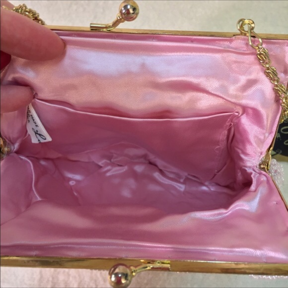 Artisan Hand Beaded Shell Design Bag w/Satin NWT - Picture 3 of 8